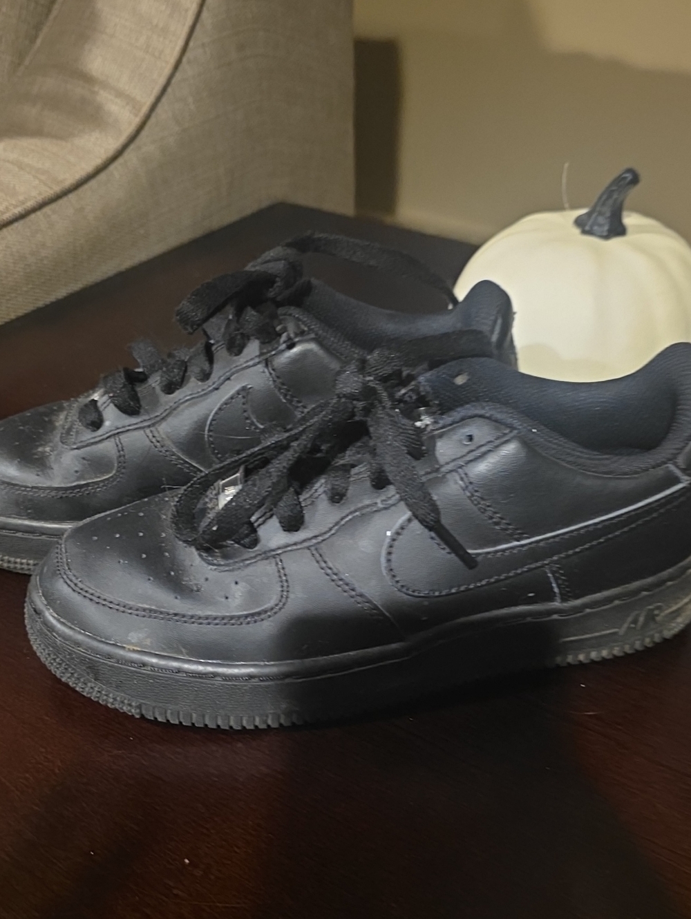Nike Black Leather Kids' Low-Top Sneakers
